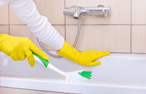 Oven and kitchen deep cleaning for a Croydon tenancy end