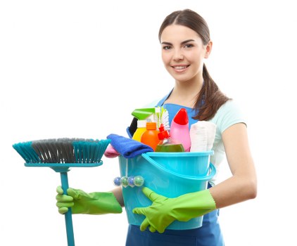 Local oven cleaning in Croydon for a built-in oven and surrounding kitchen area